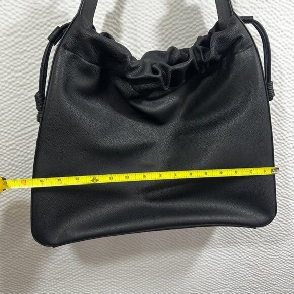 Universal Thread- Drawstring Closure Shoulder Bag HoBo winter basics - Picture 12 of 14